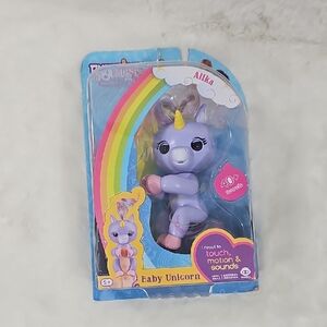 Fingerlings Alika Baby Unicorn